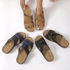 2025 nowe sandały damskie na koturnie