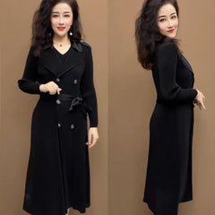 Modny dwuczęściowy trencz z plisowanym kołnierzem