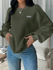 Bluza z naszywką w kształcie litery i obniżonymi ramionami