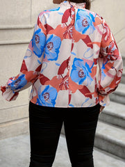 Elegancki, wygodny top w kwiaty z długim rękawem i dzwonkowatymi rękawami