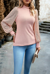 Top z długim rękawem i półgolfem, wykonany z cekinów