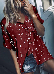 Damska koszulka koszulowa z krótkim rękawem i nadrukiem w klapy