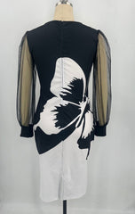 Wąska sukienka z długimi rękawami i siatkowym nadrukiem