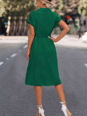 Koszula i sznurowana sukienka w gorącym stylu na wiosnę i lato 2024