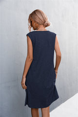 Dzianinowa sukienka midi bez rękawów