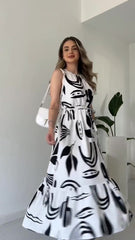 Damska sukienka bez rękawów ze ściągaczem i nieregularnym nadrukiem