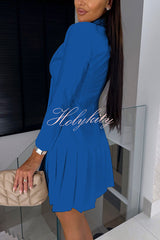 Metalowa, zapinana na guziki, jednokolorowa, plisowana mini sukienka marynarska z długim rękawem