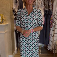 Sukienka koszulowa z krótkim rękawem z geometrycznym wzorem