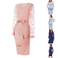 Wąska sukienka ciążowa z długimi rękawami w kwiatowe wzory