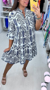 Sukienka typu Smock z nadrukiem mozaikowym