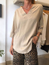 Modna damska koszula w jednolitym kolorze z dekoltem w kształcie litery V i długim rękawem