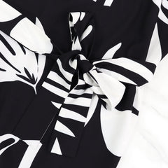 Damska sukienka bez rękawów ze ściągaczem i nieregularnym nadrukiem