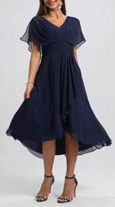 Sukienka damska z dekoltem w serek i szyfonowym łączeniem