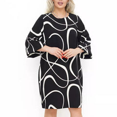 🌸 Sukienka z nadrukiem i okrągłym dekoltem i rękawami o długości 3/4