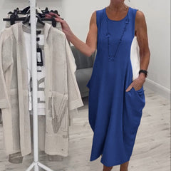 Prosta sukienka bez rękawów z kieszeniami