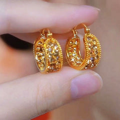 Eleganckie kolczyki dla złotej cyrkonu