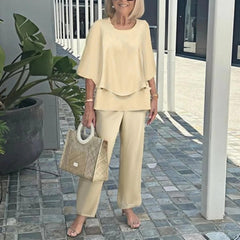 Komplet ze spodniami z nadrukiem i topem z okrągłym dekoltem