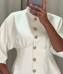 Elegancka koszula ze stójką i wysokim stanem