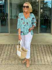 Elegancka koszula z kwiatowym wzorem i guzikami