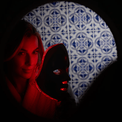 Bezprzewodowa maska terapeutyczna LED