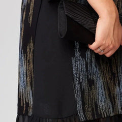 Sukienka w pionowe paski