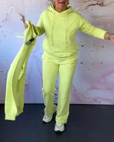 Dwuczęściowy zestaw z bluzą i spodniami w jednolitym kolorze