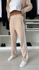 Damski garnitur casual w paski z długimi rękawami i klapami