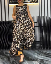 Elegancka sukienka bez rękawów z nadrukiem w panterkę