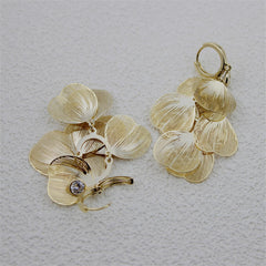 🍀Kolczyki damskie z zawieszką w kształcie liścia