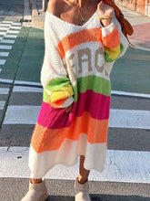 Sukienka sweterkowa z długim rękawem i dekoltem w serek z bloków kolorów, wykonana z kaszmiru