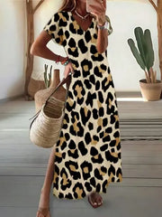 Sukienka z nadrukiem i dekoltem w serek