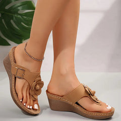 Eleganckie sandały Drenston na koturnie i klockowym obcasie