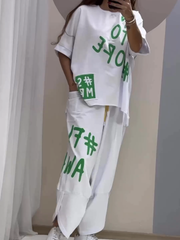 Regularny dwuczęściowy garnitur z nadrukiem i okrągłym dekoltem