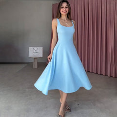 🌈💫Solidna i elegancka: sukienka z kwadratowym dekoltem i francuskimi szelkami💃✨