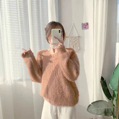 Jesienny sweter z dekoltem w kształcie litery V