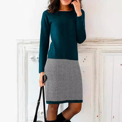 Jednolita, patchworkowa sukienka w pepitkę o dopasowanym kroju