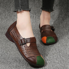 Buty z płaskiej, wydrążonej skóry bydlęcej dla matek w średnim wieku