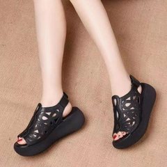 Sandały na platformie Hollow