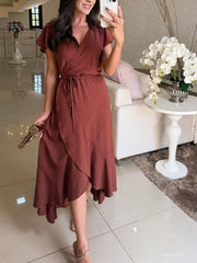 Damska sukienka z dekoltem w serek i sznurowaniem w jednolitym kolorze