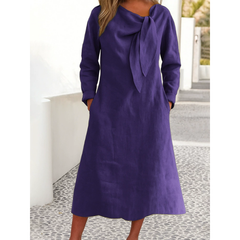 Jednolita sukienka z długimi rękawami i okrągłym dekoltem