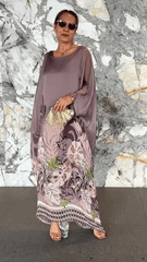 Stylowa sukienka z nadrukiem roślinnym z okrągłą szyją i długimi rękawami