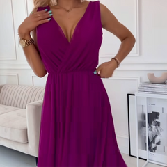 Sukienka z szyfonu bez rękawów i dekoltem w serek