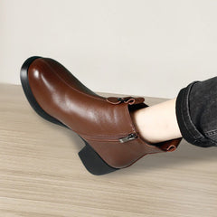 Botki w stylu retro z okrągłym noskiem i wysokim obcasem