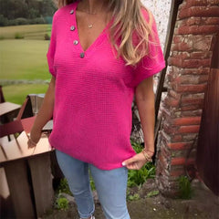 Stylowy damski top z krótkim rękawem i dekoltem w serek