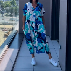 Damska, elegancka elegancka sukienka w dekolcie