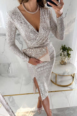 Cekinowa sukienka midi z długim rękawem i rozcięciami po bokach głównej bohaterki