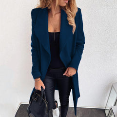 Wełniany płaszcz z klapami