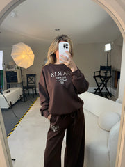 Luźny, dwuczęściowy kostium damski z okrągłym dekoltem