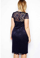 Koronkowa sukienka wieczorna damska w letnim dekolcie w dekolcie