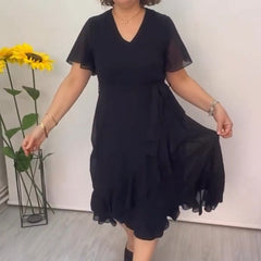 Elegancka, zwiewna sukienka z szyfonu z marszczonym dołem dla kobiet